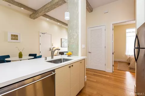 1158 Sutter St #8, San Francisco, CA 94109 photo 2