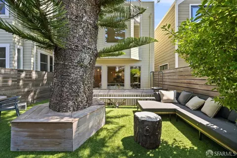 1068 Sanchez St, San Francisco, CA 94114 photo 6