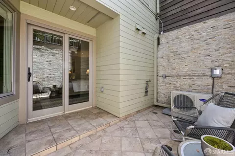 1068 Sanchez St, San Francisco, CA 94114 photo 18