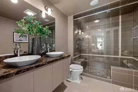 1068 Sanchez St, San Francisco, CA 94114 photo 14
