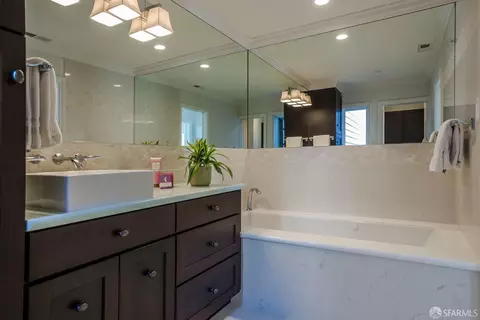 2406 Larkin St, San Francisco, CA 94109 photo 38
