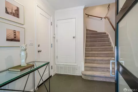 2406 Larkin St, San Francisco, CA 94109 photo 2
