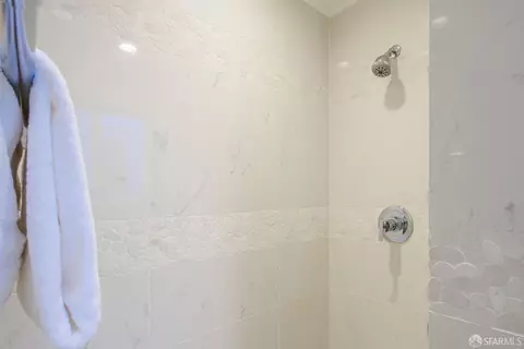 2406 Larkin St, San Francisco, CA 94109 photo 39