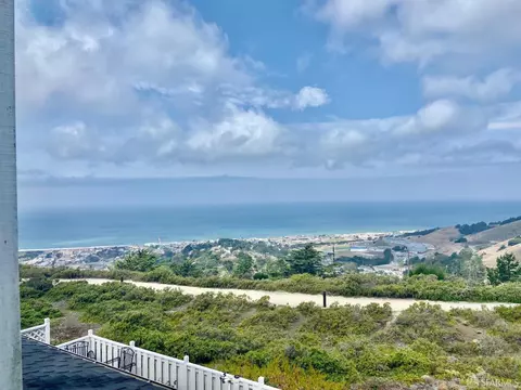 35 Outlook Cir, Pacifica, CA 94044 photo 4