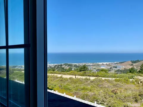35 Outlook Cir, Pacifica, CA 94044 photo 3