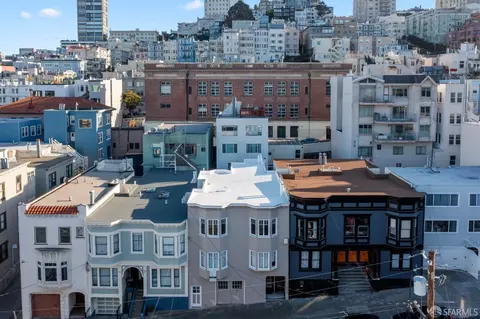 939 Greenwich St, San Francisco, CA 94133