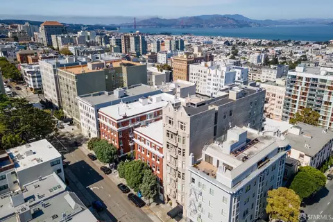 1810 Jackson St #5, San Francisco, CA 94109 photo 2