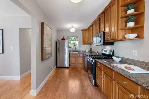 526 Arlington St, San Francisco, CA 94131 photo 4