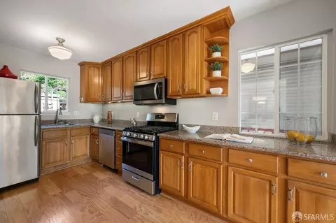 526 Arlington St, San Francisco, CA 94131 photo 3