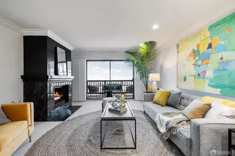 145 Gardenside Dr #15, San Francisco, CA 94131