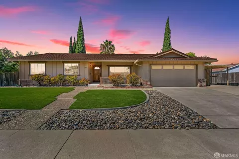 2049 Oakridge Ln, Pittsburg, CA 94565