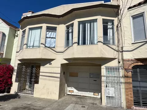 245 Goettingen St, San Francisco, CA 94134