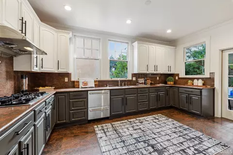 369 Pacheco St, San Francisco, CA 94116 photo 32