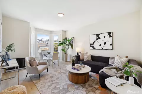 1811 Leavenworth St #2, San Francisco, CA 94109