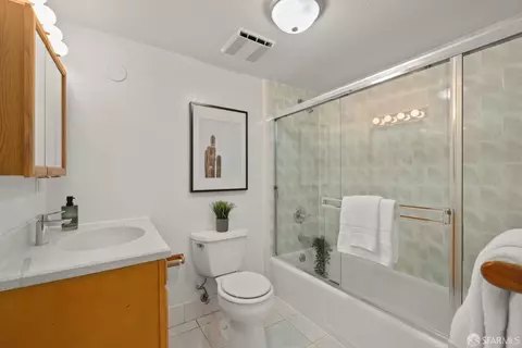 661 Vienna St, San Francisco, CA 94112 photo 18