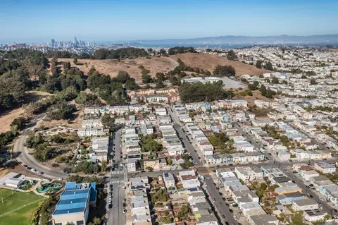 407 Sawyer St, San Francisco, CA 94134 photo 4