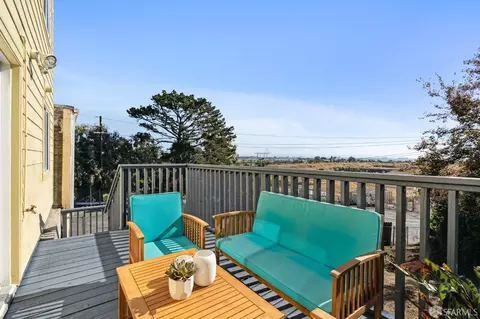 11 Gilroy St, San Francisco, CA 94124