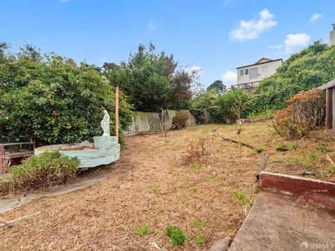 36 Farallones St, San Francisco, CA 94112 photo 4