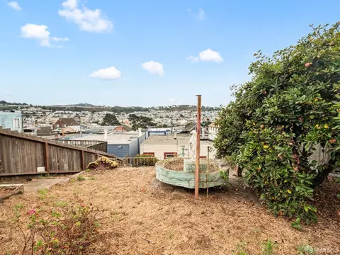 36 Farallones St, San Francisco, CA 94112 photo 5