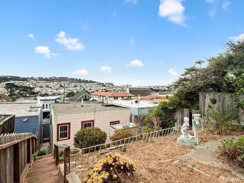 36 Farallones St, San Francisco, CA 94112 photo 9
