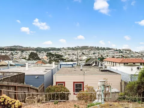 36 Farallones St, San Francisco, CA 94112 photo 6