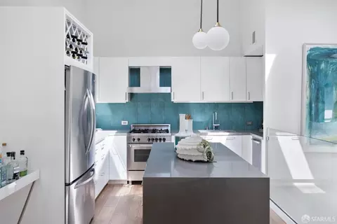 2830 22nd St #3, San Francisco, CA 94110