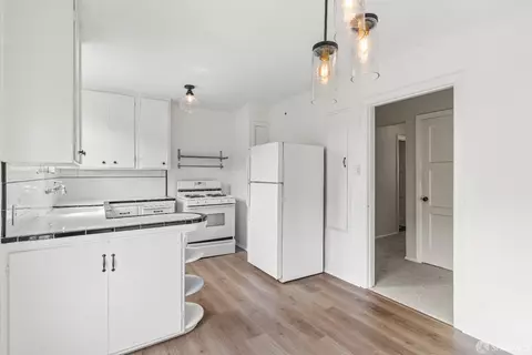 Kitchen - 1801 8th Ave, San Francisco, CA 94122 photo 3 of 7