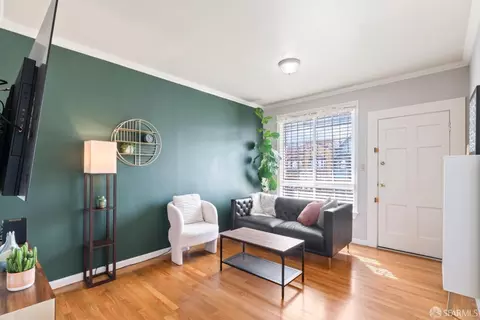 238 Sadowa St, San Francisco, CA 94112 photo 4