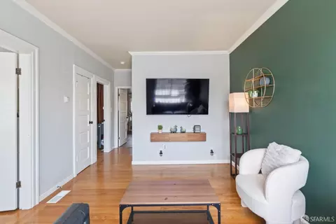 238 Sadowa St, San Francisco, CA 94112 photo 6