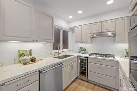2226 Beach St, San Francisco, CA 94123 photo 13