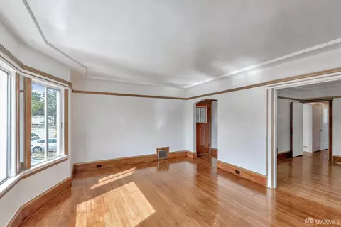 50 Nantucket Ave, San Francisco, CA 94112 photo 9