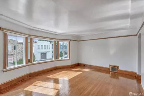 50 Nantucket Ave, San Francisco, CA 94112 photo 8