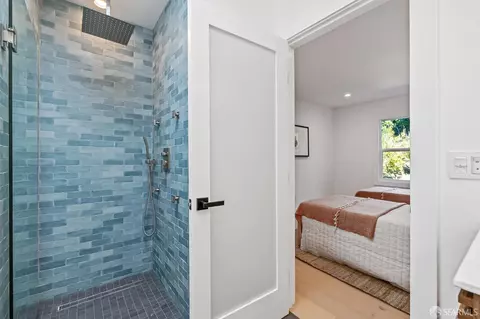 67 Gladstone Dr, San Francisco, CA 94112 photo 23