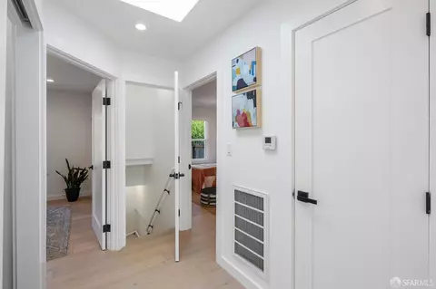 67 Gladstone Dr, San Francisco, CA 94112 photo 27