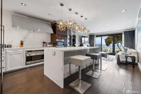 146 Portola Dr #202, San Francisco, CA 94131