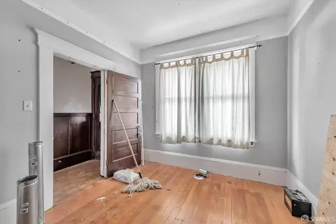 83 Lisbon St, San Francisco, CA 94112 photo 11