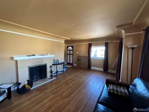 295 Staples Ave, San Francisco, CA 94112 photo 5