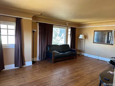 295 Staples Ave, San Francisco, CA 94112 photo 4
