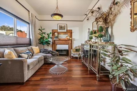 115 Farallones St, San Francisco, CA 94112 photo 2