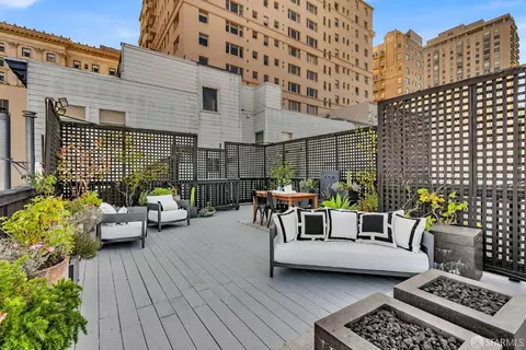 1049 Clay St, San Francisco, CA 94109