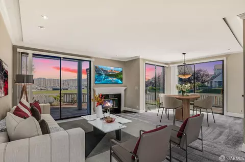 25 Regulus Ct, Alameda, CA 94501
