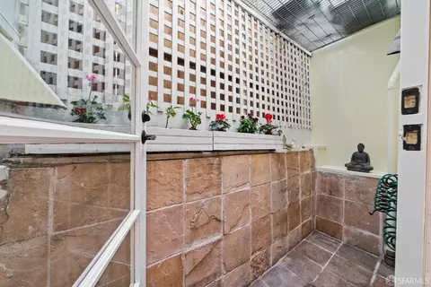 1 Cottage Row, San Francisco, CA 94115 photo 32