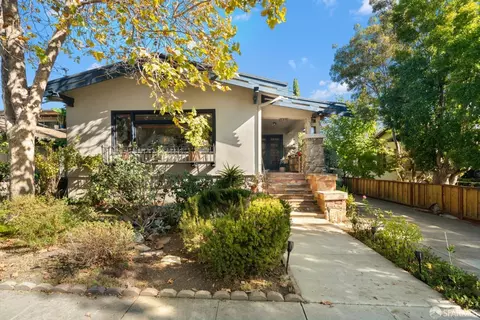 3826 Agua Vista St, Oakland, CA 94601