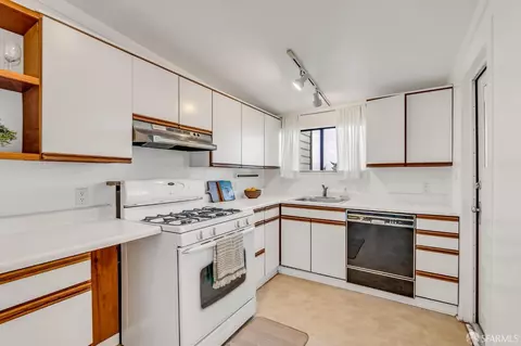 239 Byxbee St, San Francisco, CA 94132 photo 12