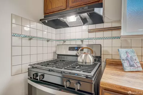 520 Lisbon St, San Francisco, CA 94112 photo 16