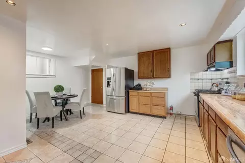 520 Lisbon St, San Francisco, CA 94112 photo 14