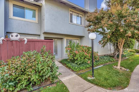 5333 Park Highlands Blvd #30, Concord, CA 94521