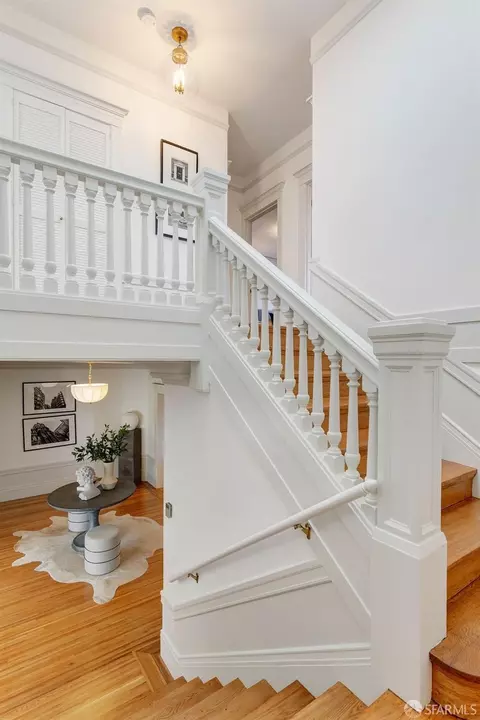 Entry Way - 45 Walnut St, San Francisco, CA 94118 photo 3 of 4
