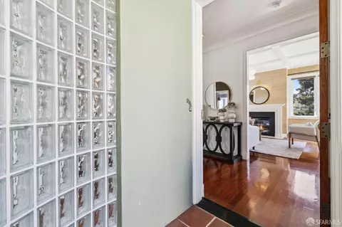 Entry Way - 72 Nido Ave, San Francisco, CA 94115 photo 1 of 5