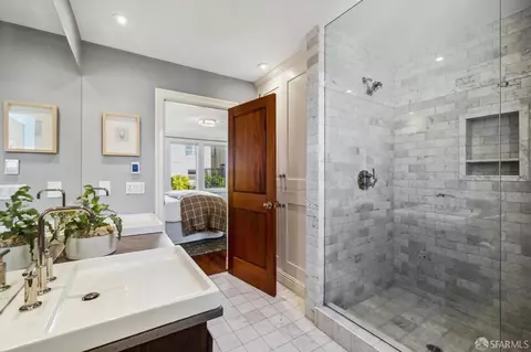 Bath - 72 Nido Ave, San Francisco, CA 94115 photo 7 of 8